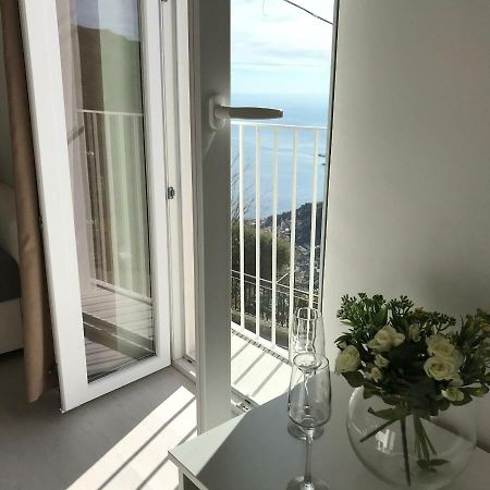 Апартаменты Giorgiada Luxury Кастельмола Экстерьер фото